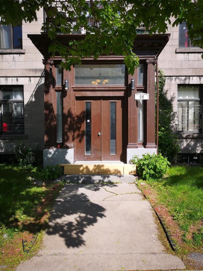 Room With King Bed In Shared 3 Bedroom Downtown Montreal Exterior foto